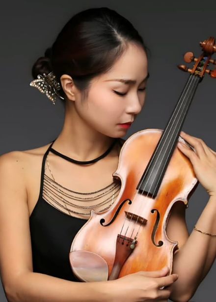 Хироко Нинагава (Япония) и Ninagawa Orchestra с программой «Времена Года»