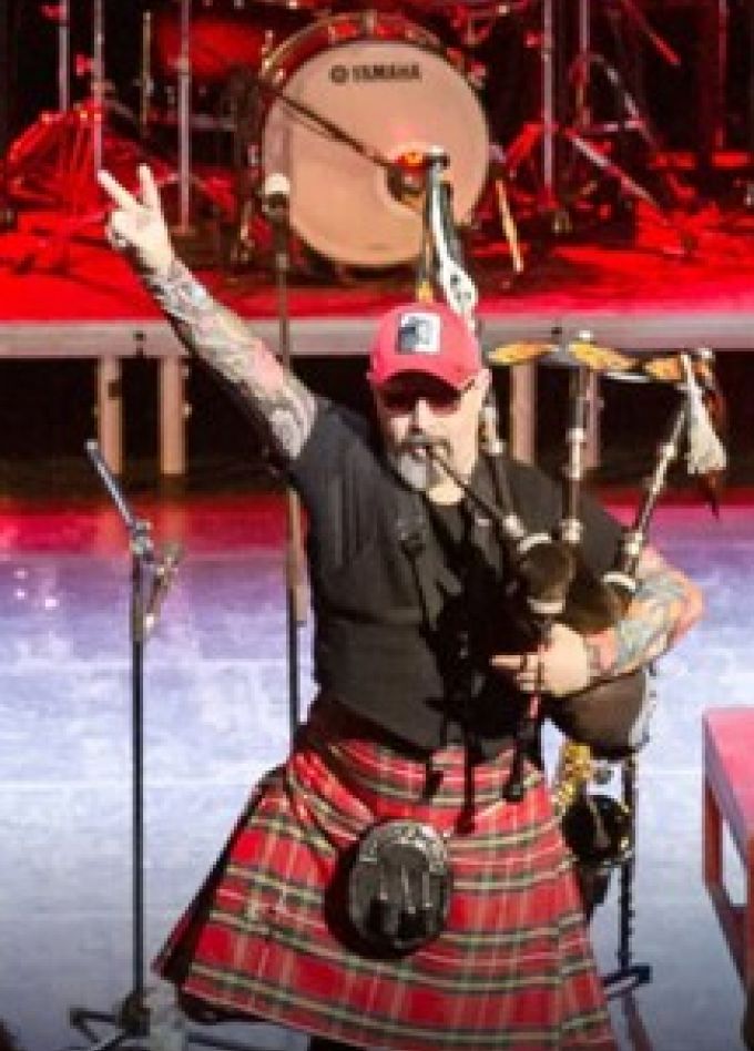 "Такой рок вы ещё не слышали". Солисты оркестра волынщиков Москвы