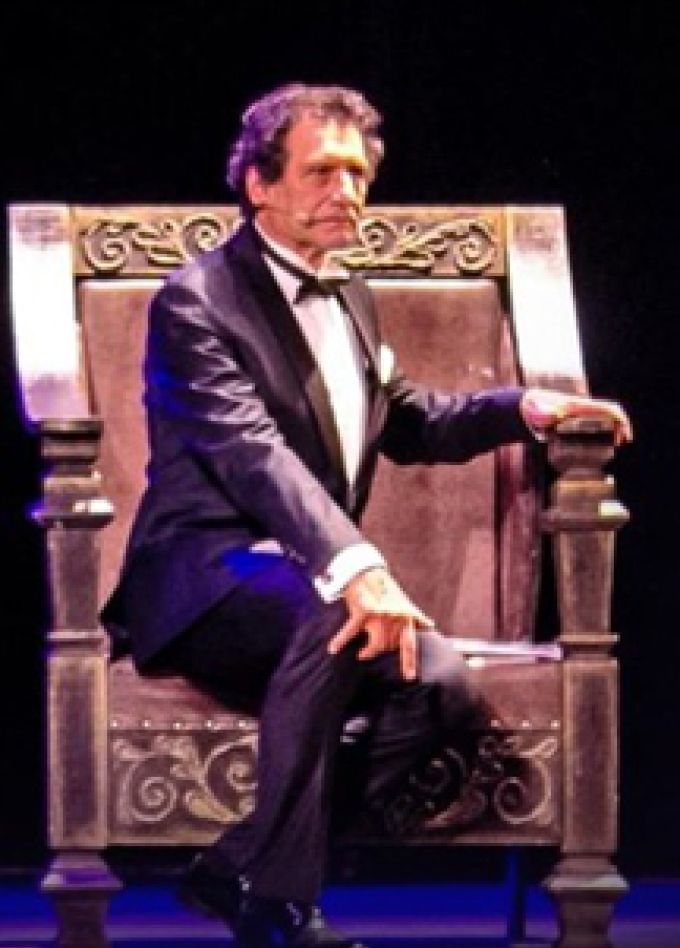 Моноспектакль" Казанова". Народный артист РФ Е.Князев, Б.Струлёв (виолончель)