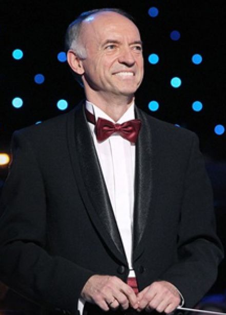 "Золотые мелодии экрана". Худ. руководитель и гл. дирижёр – народный артист РФ С.Скрипка