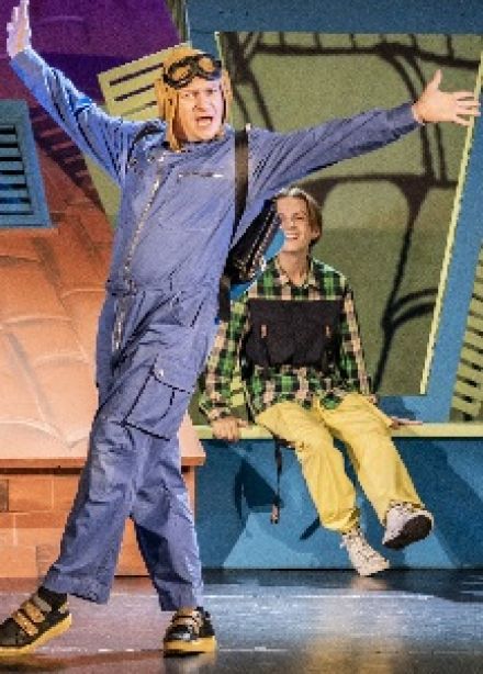 Малыш и Карлсон. Витражи