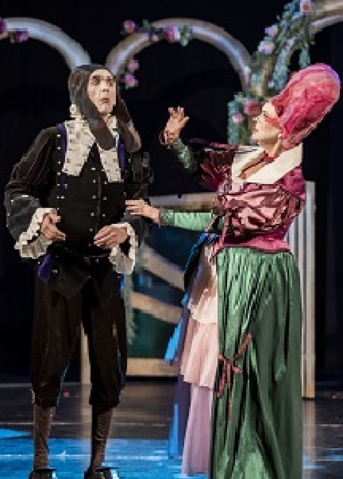 Скупой. Витражи